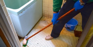 遺品整理後の清掃作業